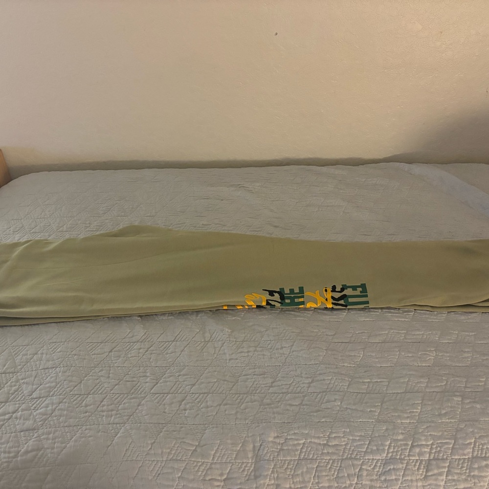 Sweatpants - Picture 2 of 4
